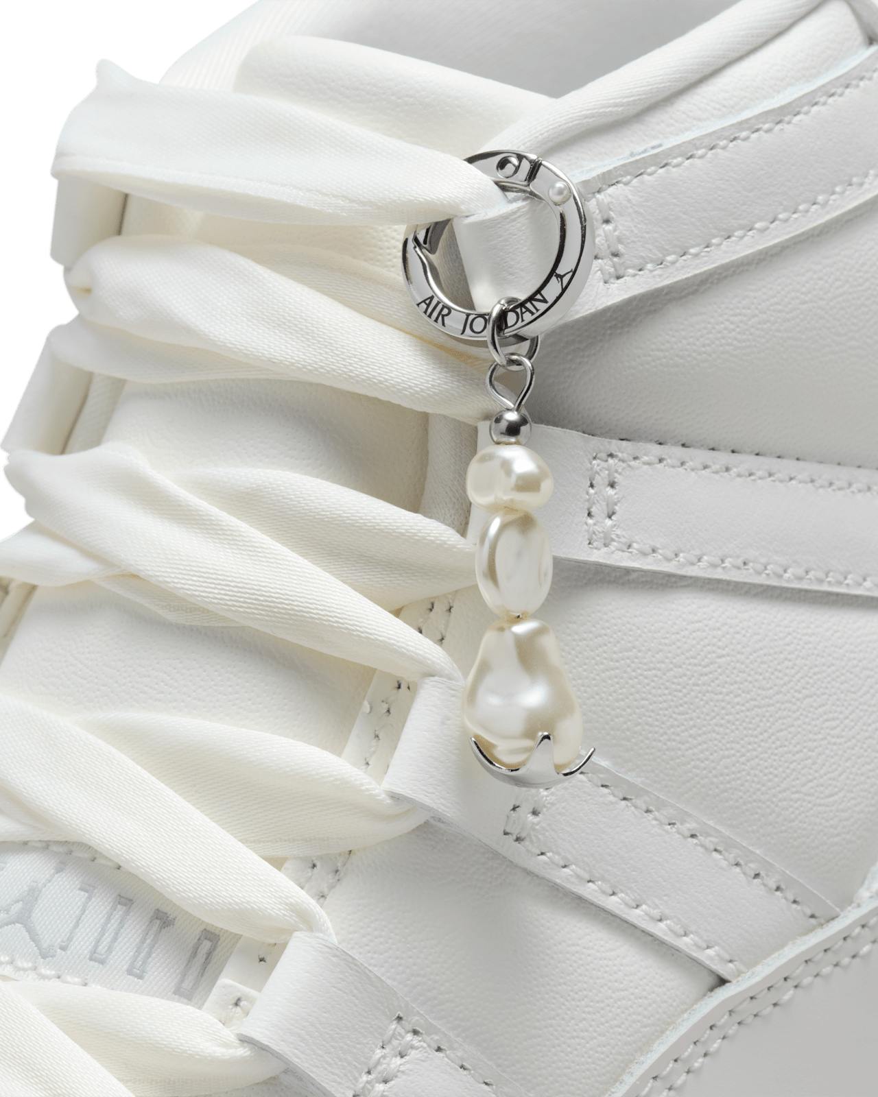 Jordan 11 Retro Pearl - OnSize